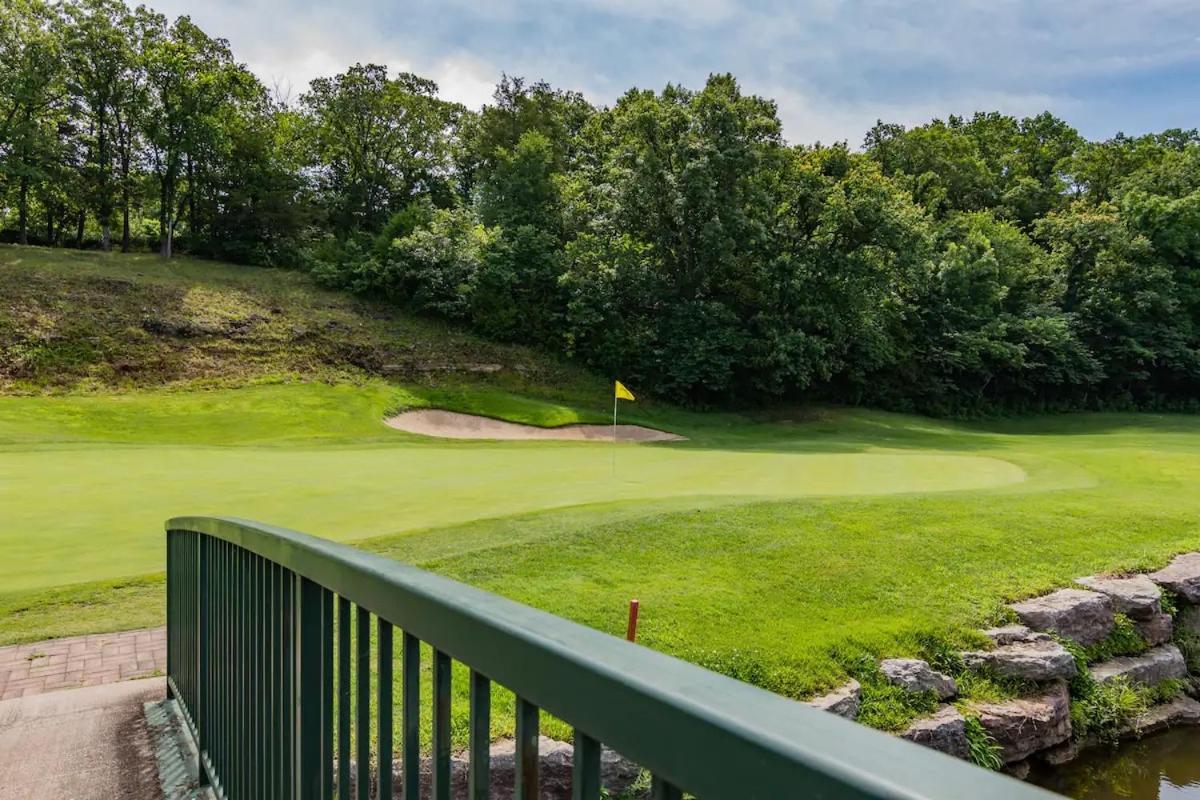 Golf On Site - Walk-In Shower - Jetted Tub - Free Attraction Tickets Included Branson Exterior photo