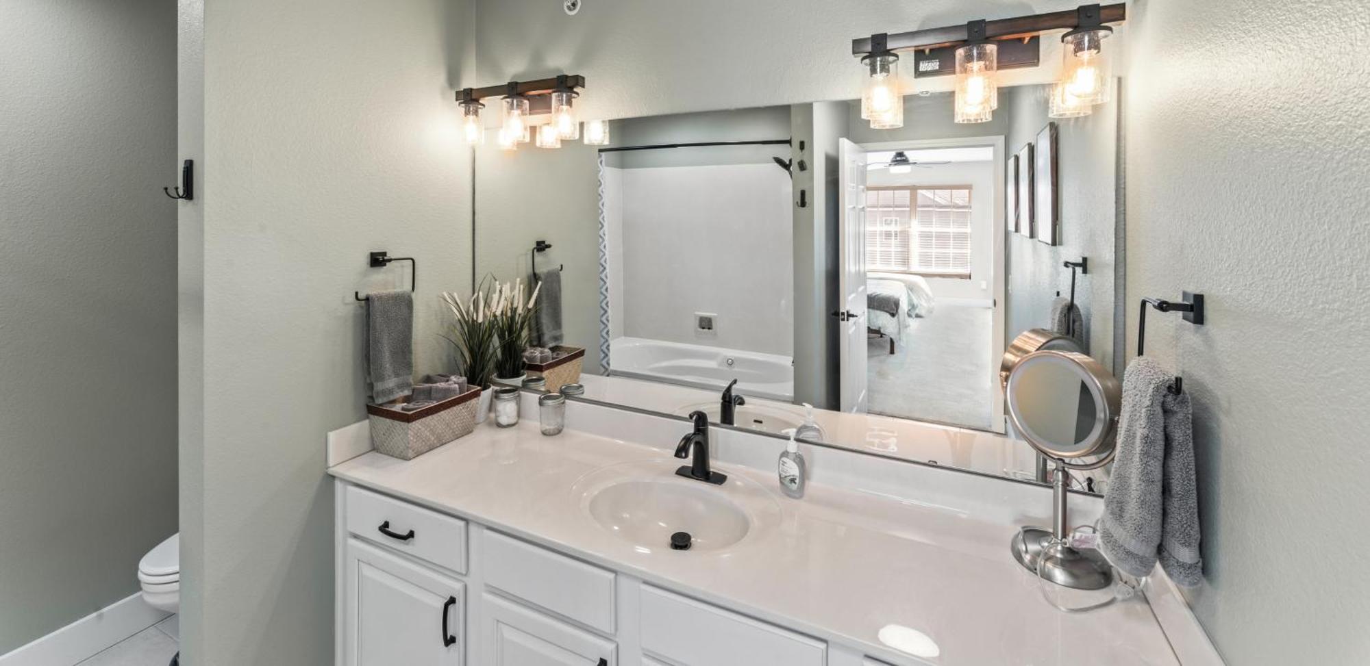 Golf On Site - Walk-In Shower - Jetted Tub - Free Attraction Tickets Included Branson Exterior photo